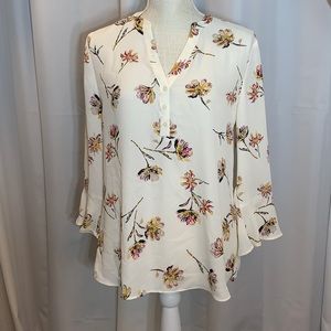 New! Maurices 3/4 Sleeve V-Neck Floral Top